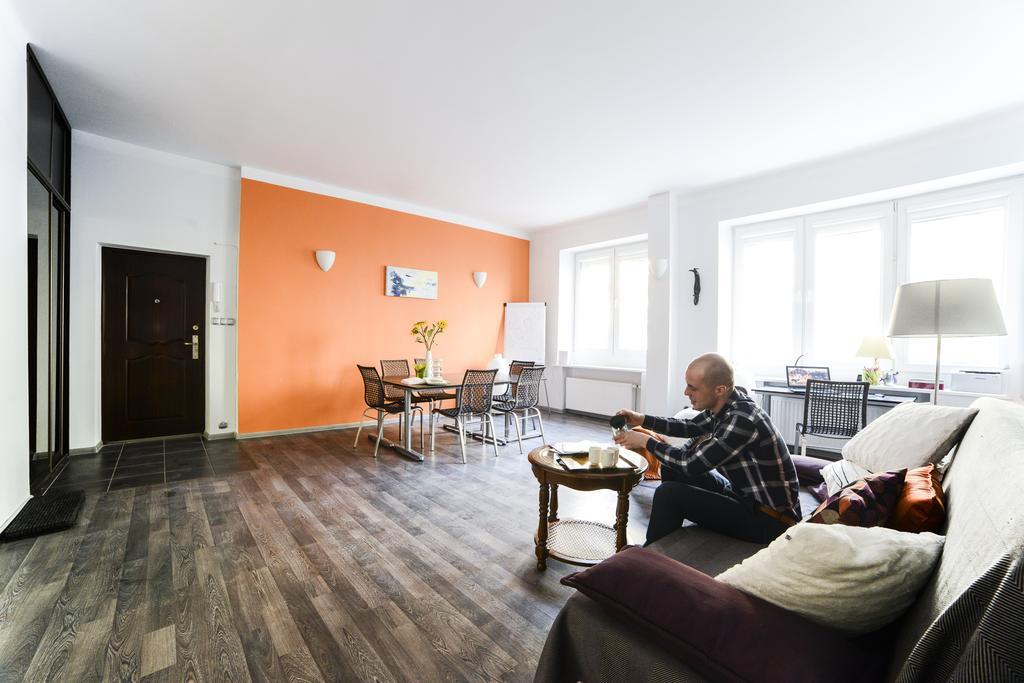 Apartment Next To Central Railway Station Varsó Kültér fotó